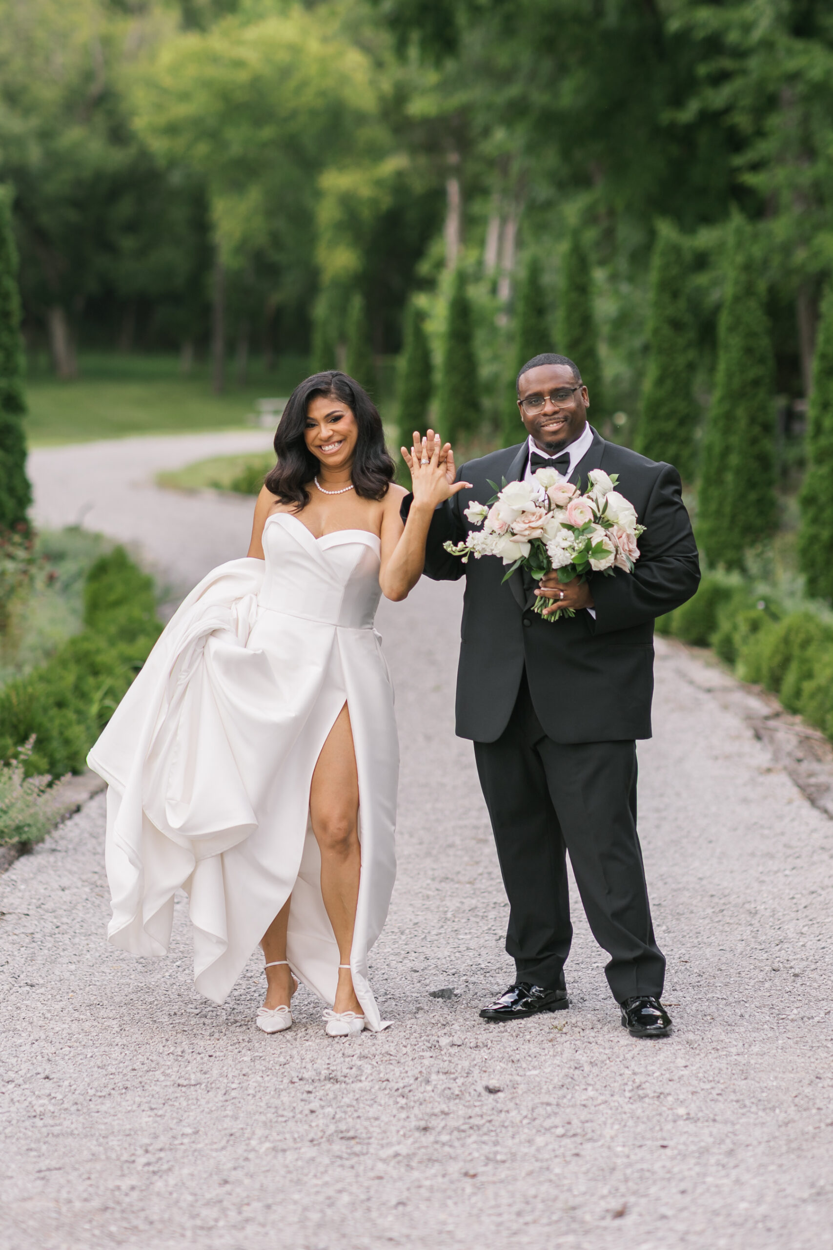 Classic Hazelnut Farm wedding ceremony planned by Christiana Burton and photographed with timeless style by Louisville wedding photographer Emily Peters.