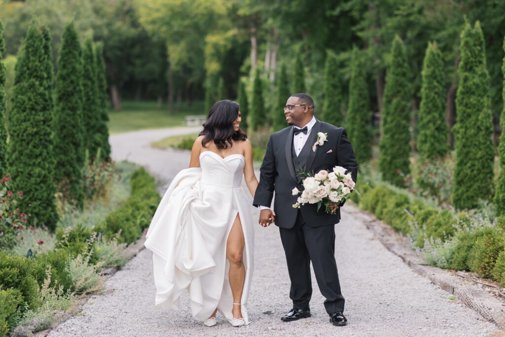 Louisville wedding photographer documenting a heartfelt ceremony moment at Hazelnut Farm.