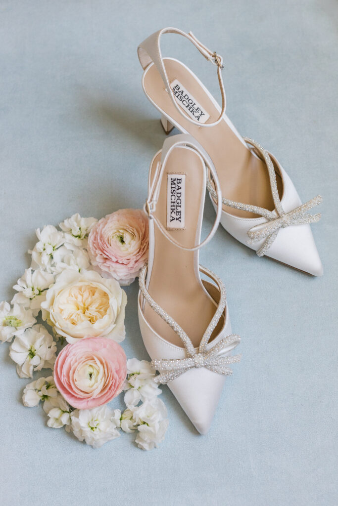 Elegant Hazelnut Farm wedding planned by Christiana Burton, photographed by Louisville wedding photographer Emily Peters.