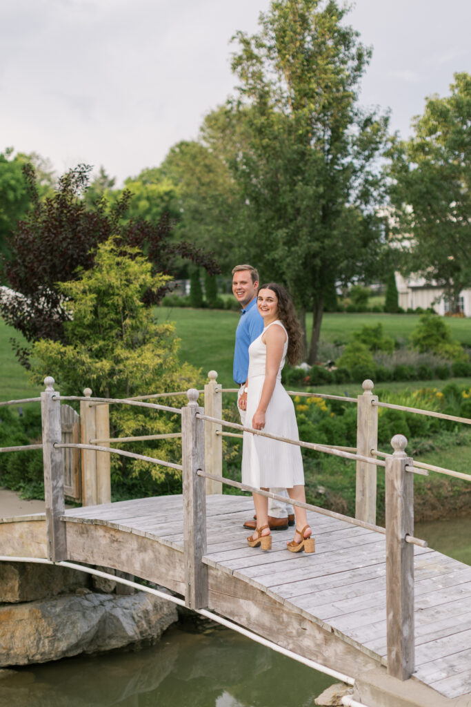 Bridal photos during the fall at Hazelnut Farms 